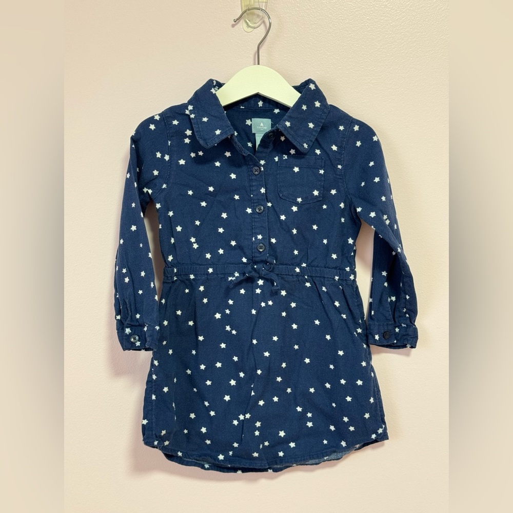 Classic one piece dress with little dots details